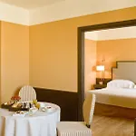 Hotel Starhotels Grand Milan Saronno