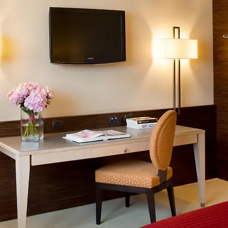 Hotel Starhotels Grand Milan Saronno