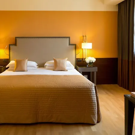 Hotel Starhotels Grand Milan 4*