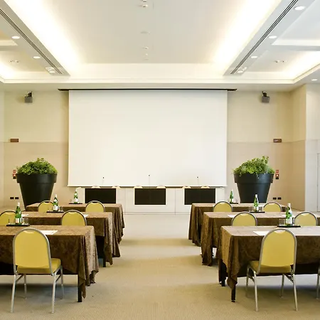 Hotel Starhotels Grand Milan Saronno