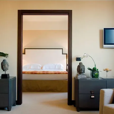 Starhotels Grand Milan Hotel