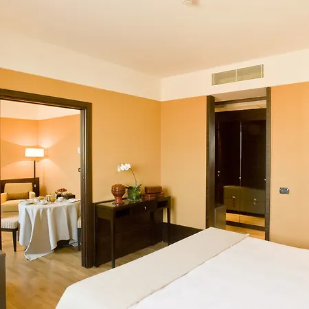 Starhotels Grand Milan Hotel