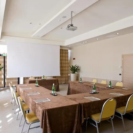 Hotel Starhotels Grand Milan Saronno
