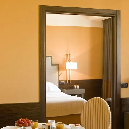 Starhotels Grand Milan Hotel Saronno